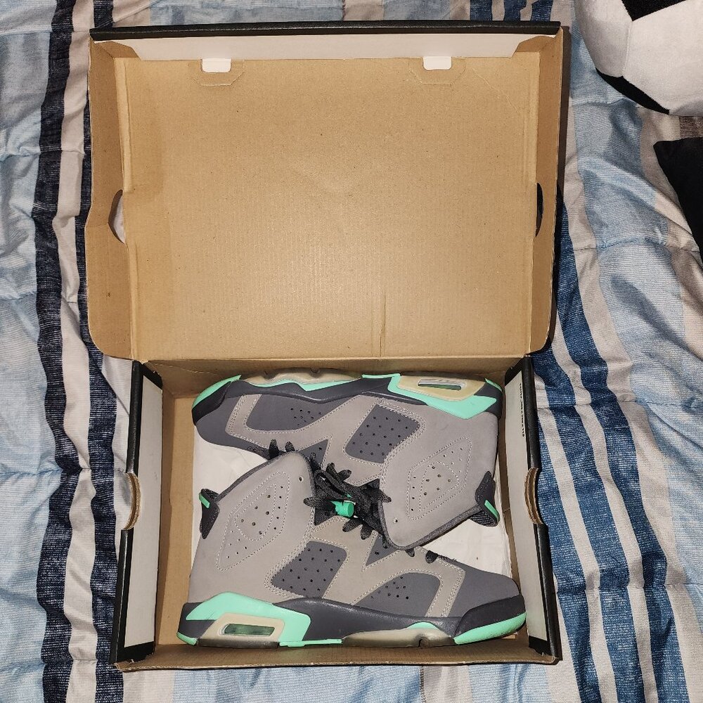 ⛔️SOLD⛔️Jordan 6 Retro Green Glow